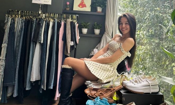 Nữ nghệ sĩ đình đám U50 bán quần áo ở đường Nguyễn Trãi, TP.HCM
