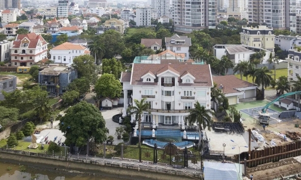 Tỷ phú Việt quê Nha Trang có 8 người con, xây biệt thự ven sông 2.500m²: Được truyền hình Hàn Quốc đưa vào phóng sự về giới siêu giàu