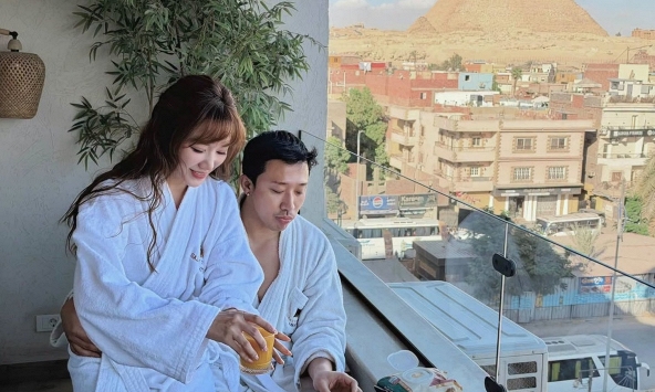 Trấn Thành đưa Hari Won hâm nóng tình cảm ở nơi 4.500 năm tuổi, cao nhất thế giới suốt 3.800 năm