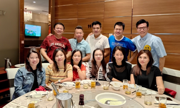 Đi họp lớp, 18 người ăn hết 181,5 triệu đồng nhưng không ai chịu góp tiền