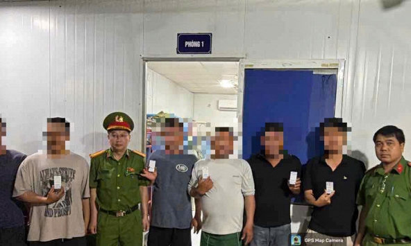 Công an bất ngờ kiểm tra 51 người ở công trình dự án cao tốc