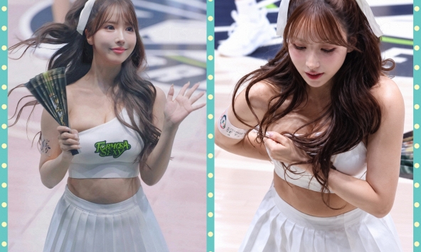 Bất ngờ gặp sự cố trang phục trên sân khấu, Yua Mikami vẫn thể hiện bản lĩnh, fan khen ngợi không ngớt