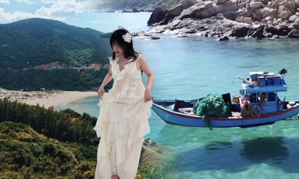 Phát hiện nơi đón ánh nắng đầu tiên của Việt Nam: Đi bộ hơn 11km mới tới được, nước đến nỗi bóng tàu in rõ dưới nền cát