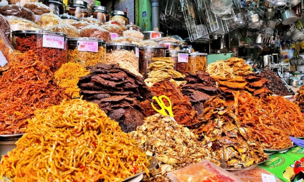 Bà chủ bách hóa nói thẳng: 4 loại đồ khô có giảm nửa giá cũng đừng ham, gặp thì cứ quay lưng mà đi