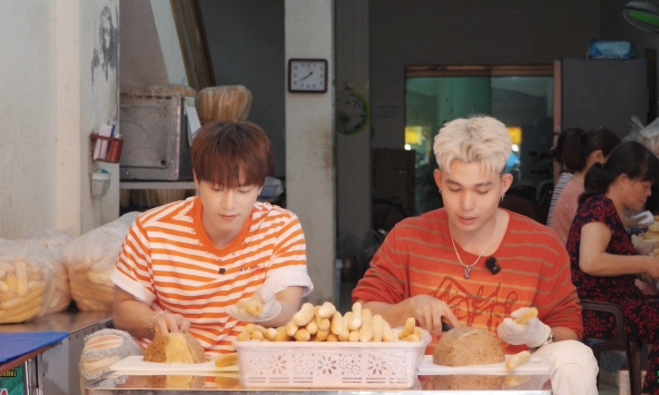 Lưu ngay 4 món ngon Hải Phòng được hai anh tài Jun Phạm, Thái Lê Minh Hiếu kiểm chứng và mê tít
