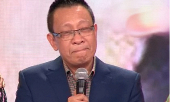 MC Lại Văn Sâm khóc nghẹn