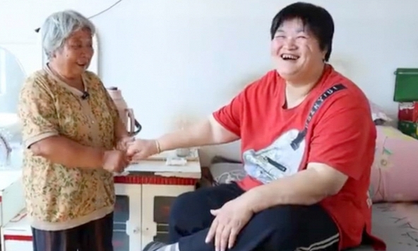 Cụ bà cứu con dâu khỏi trạng thái thực vật sau 17 năm tận tụy chăm sóc