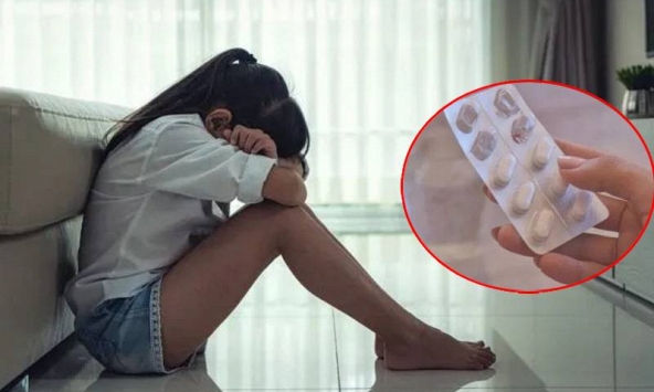 Phát hiện thuốc tránh thai trong cặp sách con gái 16 tuổi, người mẹ mất ngủ cả đêm