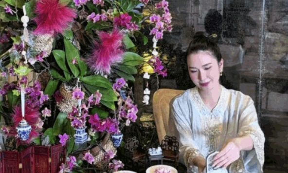 Thú vui của 'phú bà' Ngọc Loan trong biệt thự trăm tỷ: Người thường không thể bắt chước!