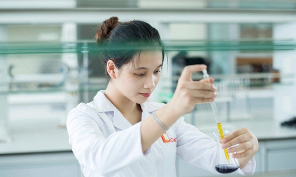 Tạo cơ hội để nữ sinh làm chủ khoa học và công nghệ