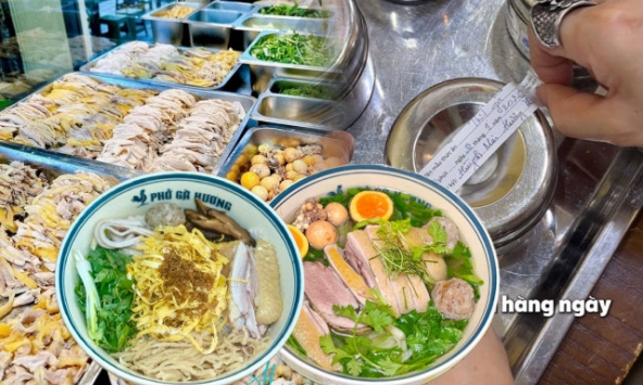 Hà Nội có hàng phở gà vừa công khai cả quy trình lưu mẫu thực phẩm, sẵn sàng mở tủ cho khách vào kiểm tra