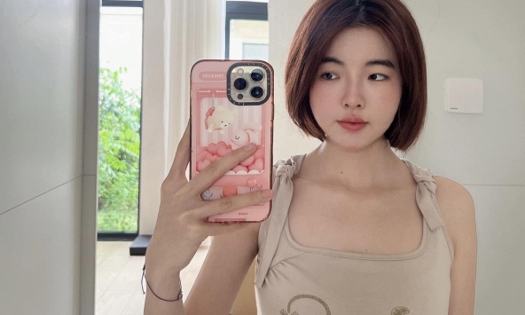 Từ bạn gái đứng sau hào quang của SofM, LiLy giờ đây là CEO đầy quyền lực