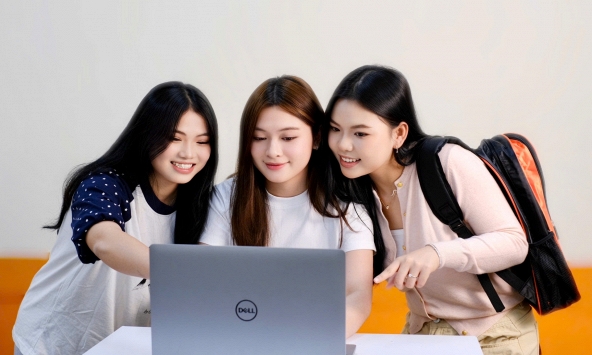 Người Việt đọc sách trên màn hình khác gì đọc sách giấy