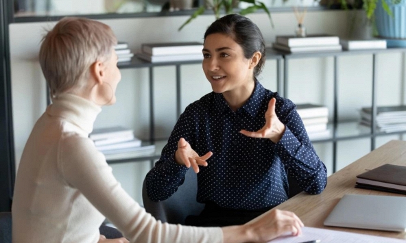 Những điều phụ nữ từng được dạy để “giữ ý” có còn phù hợp hôm nay?