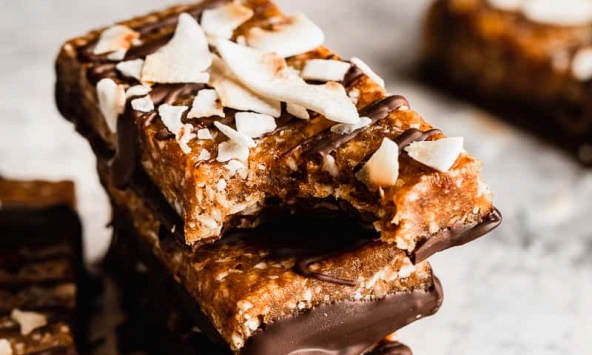 Ngày càng nhiều người tử vong vì ung thư? Bác sĩ nhắc: Thà lười còn hơn chăm ăn 5 món này