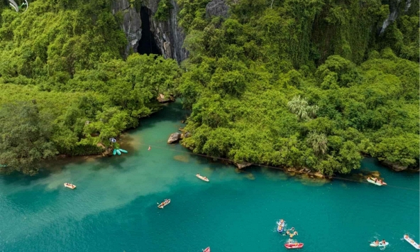 Việt Nam có 1 vương quốc hang động rộng 167.000ha, tạo ra doanh thu hơn 1.300 tỷ đồng, từng giành cú đúp tại 'Oscar của ngành du lịch'