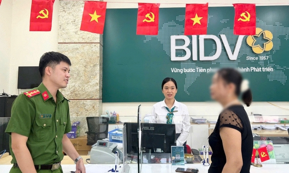 1 khách hàng SN 1970 đến BIDV để thực hiện giao dịch số tiền 25 triệu đồng: Công an nhận tin báo vào cuộc xác minh