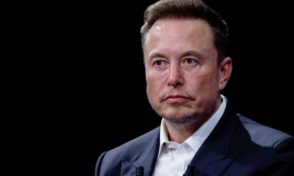  Tỷ phú Elon Musk dự báo tương lai 20 năm nữa gây chấn động: Con người vẫn nên học đại học