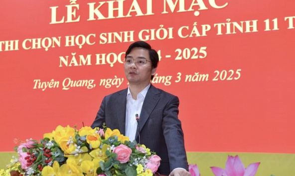 Nóng: Tạm đình chỉ công tác đối với Giám đốc Sở Giáo dục và Đào tạo tỉnh Tuyên Quang