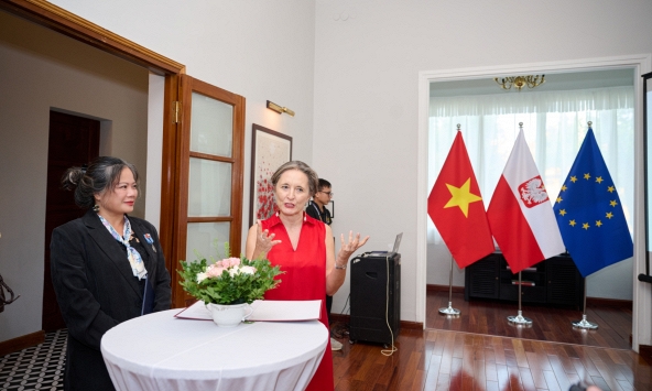 Xu hướng tiêu dùng mới của người Việt: Không phải Pháp hay Hàn Quốc, mỹ phẩm từ quốc gia châu Âu này đang được chú ý