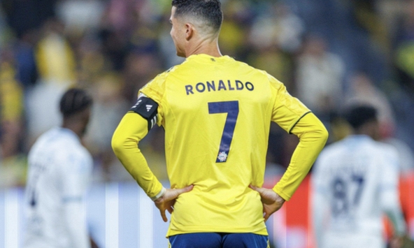 Ronaldo khi từ chối nhận giải thưởng?