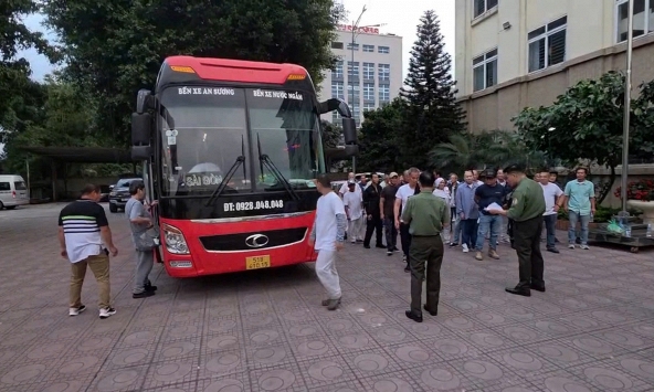 TP.HCM tiếp nhận 34 công dân bị Hoa Kỳ trục xuất