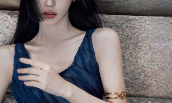 Mỹ nhân đóng 1 phim nhận cát-xê 62 tỷ: Chỉ cao 1m45 vẫn đắt show khủng khiếp, tất cả là nhờ nhan sắc yêu nghiệt