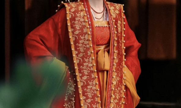 Ngắm nhan sắc này mới hiểu “kinh tài tuyệt diễm” là gì: Visual vạn năm có một, đẹp đến nghẹt thở