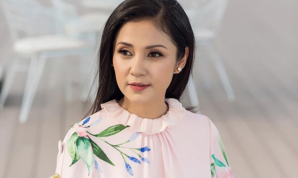 Nữ diễn viên từng nhận cát-xê 30 cây vàng, tuổi 54 sống chill trong biệt thự 3.000m² ở Bình Dương