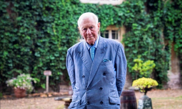 Quý tộc Anh 80 tuổi tuyển vợ trẻ với 'lương' 1,8 tỷ/ năm, loạt tiêu chuẩn khó tin