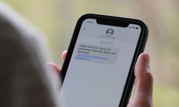 Người phụ nữ nhận được email kỳ lạ lúc 1 giờ 37 sáng với nội dung khiến cô ngay lập tức hoảng loạn
