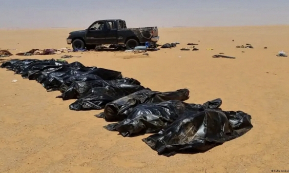 Ám ảnh hiện trường vụ hỏng xe giữa sa mạc Sahara: 49 người tử vong vì khát nước, 2 người sống sót thần kỳ nhờ đi bộ 48km
