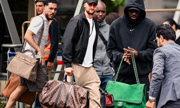 Đội tuyển Pháp đến World Cup bằng Birkin và Chanel
