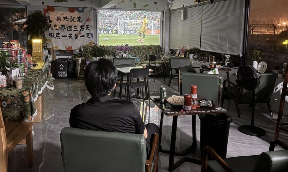Người đàn ông mời 4.000 người đến xem World Cup cùng mình nhưng kết quả không một ai đến