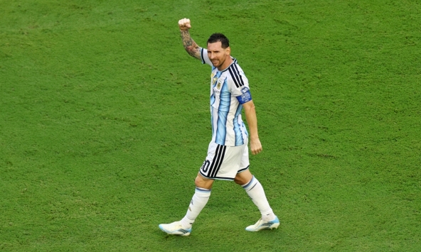 Vì sao Messi đi bộ?
