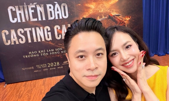 Cô vợ nũng nịu của đạo diễn trăm tỷ: U45 đẹp như tượng tạc, body chuẩn nên mặc gì cũng cuốn 