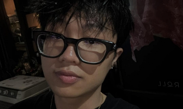 Bị sếp cũ “bóng gió” liên tục, rapper hát hay nhất Việt Nam cứ hát