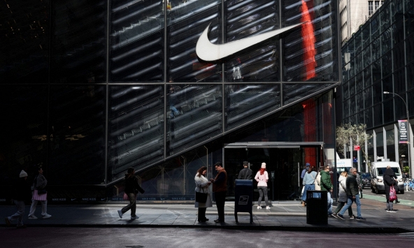 Nỗi đau 220 tỷ USD của Nike