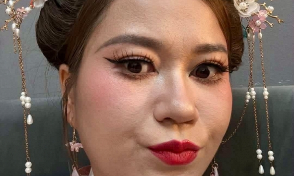 Sao nữ dù bị Trường Giang lẫn chồng chê béo nhưng nhan sắc vẫn vươn tầm quốc tế