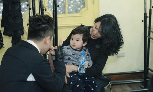 Cuộc sống của nam ca sĩ nổi tiếng hàng đầu Việt Nam cưới mẹ đơn thân, có 1 con riêng