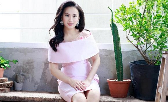 Cuộc sống viên mãn của nữ ca sĩ quê TP.HCM lấy được chồng tỷ phú