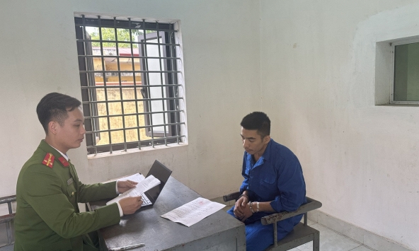 Quyết định bắt tạm giam Trần Quang Hiếu sinh năm 1996 