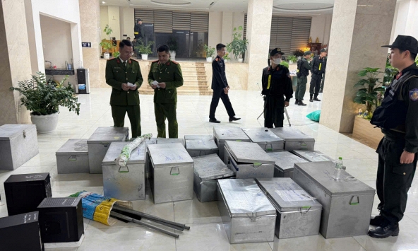 Đồng loạt khám xét trụ sở, nơi ở, bắt giám đốc Hoàng Văn Cường