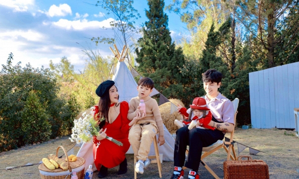 Thiếu gia Đà Lạt si mê mẹ đơn thân hơn 10 tuổi, có 1 con riêng là ca sĩ nổi tiếng