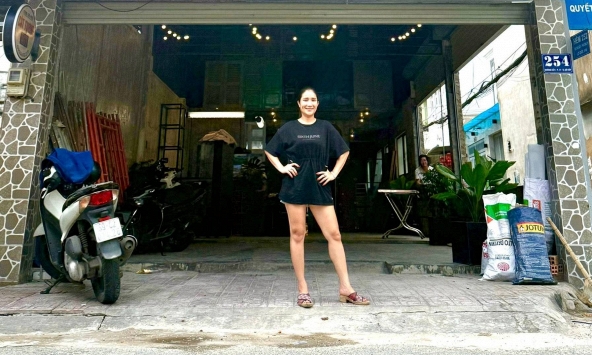 Mẹ đơn thân là NSƯT nổi tiếng miền Nam một thời: U50 đi bán cafe ở Gò Vấp, 25 nghìn một ly