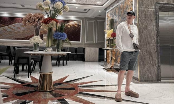 Nam ca sĩ là Viện phó, thỉnh thoảng chốt đơn 1 căn nhà: U55 chưa vợ con, hé lộ chuyện tình chua xót