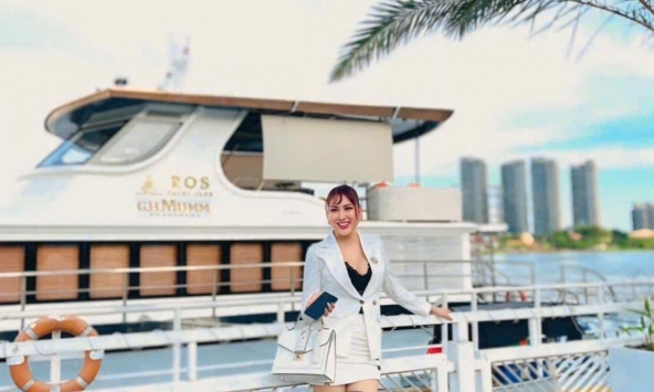 Mẹ đơn thân là nghệ sĩ, Phó viện trưởng được đại gia yêu say đắm: “Phụ nữ không cần quá cầu kỳ”