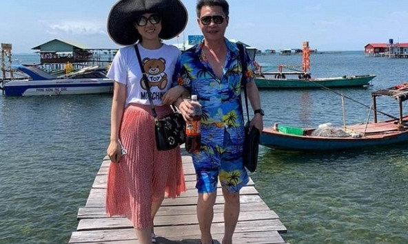 Vợ 3 NSND đình đám lên tiếng về thông tin chưa có con, tiết lộ 'từng gặp những người tệ đến tận cùng'