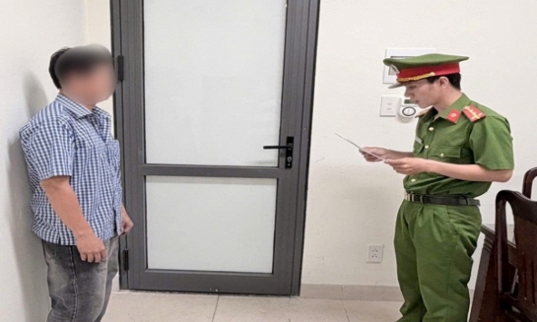Khởi tố, khám xét chỗ ở với chủ hộ kinh doanh Vũ Biển