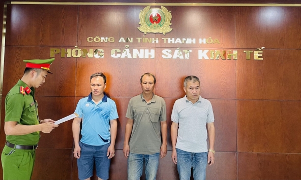 Khởi tố, cấm đi khỏi nơi cư trú với chủ hộ Trần Minh Cường và 2 người khác